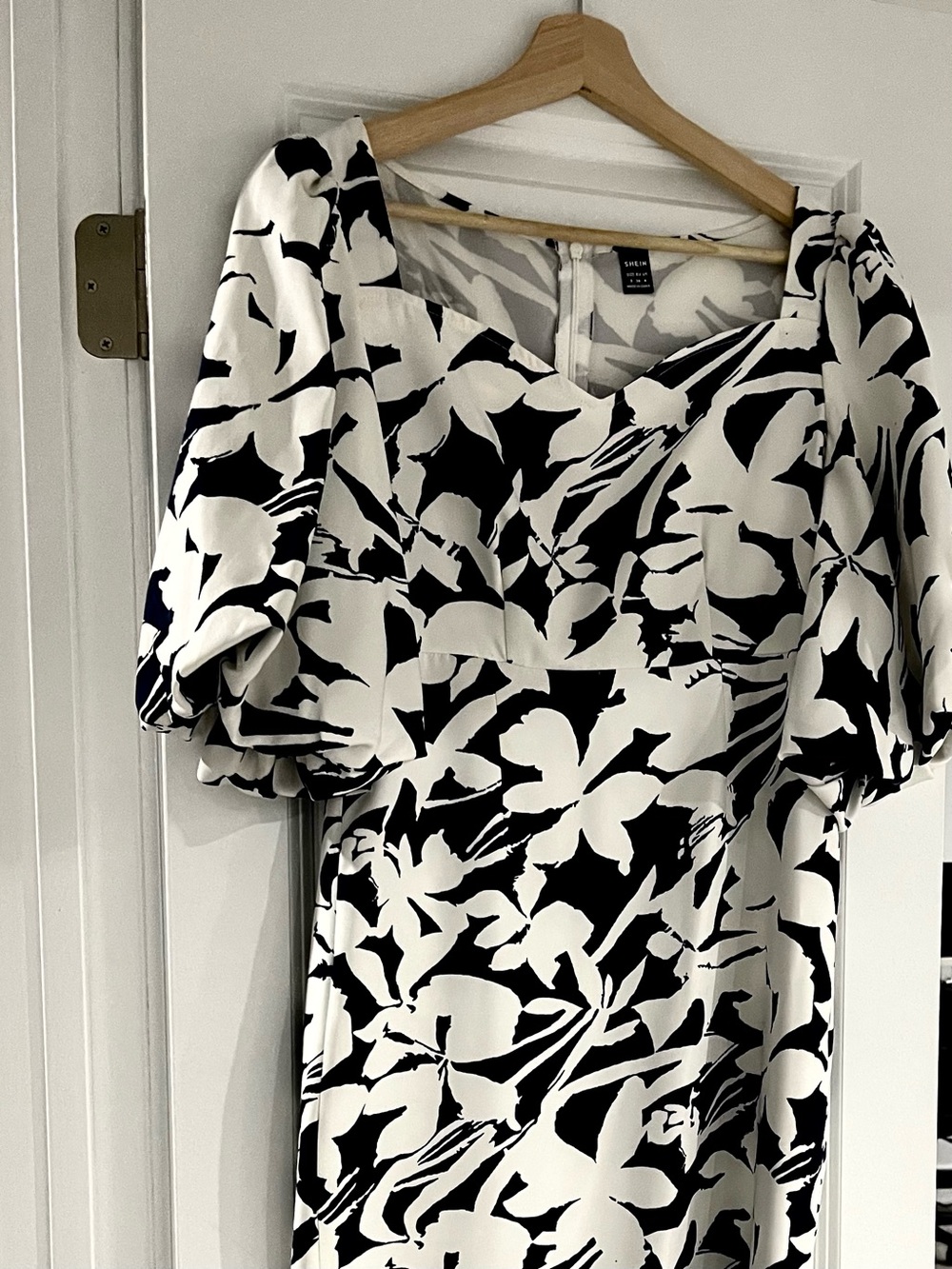 Women’s Navy & White Floral Midi Dress - Picture 3 of 4